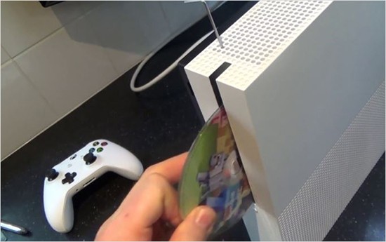 Как снять крышку xbox one s
